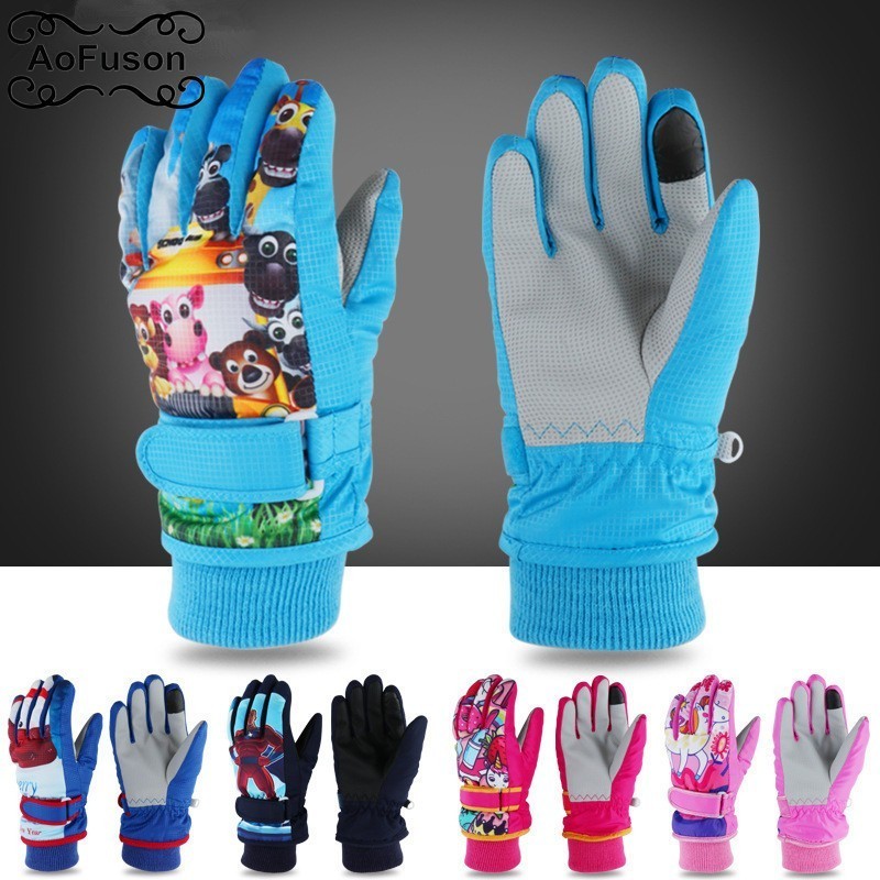 Kids skiing gloves
