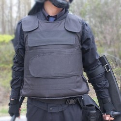 Knife proof vest