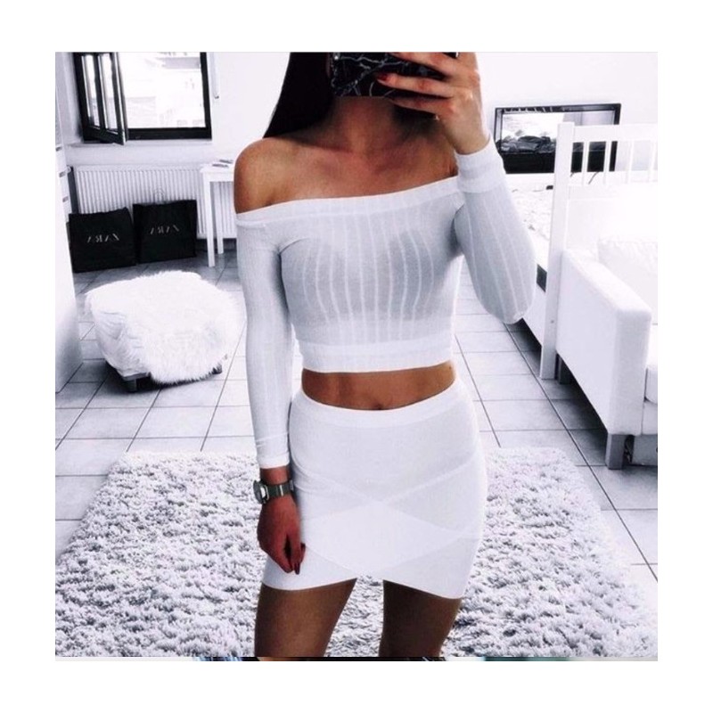 Long sleeve knitted crop top