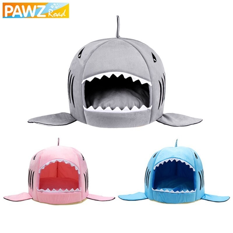 Shark design pet house